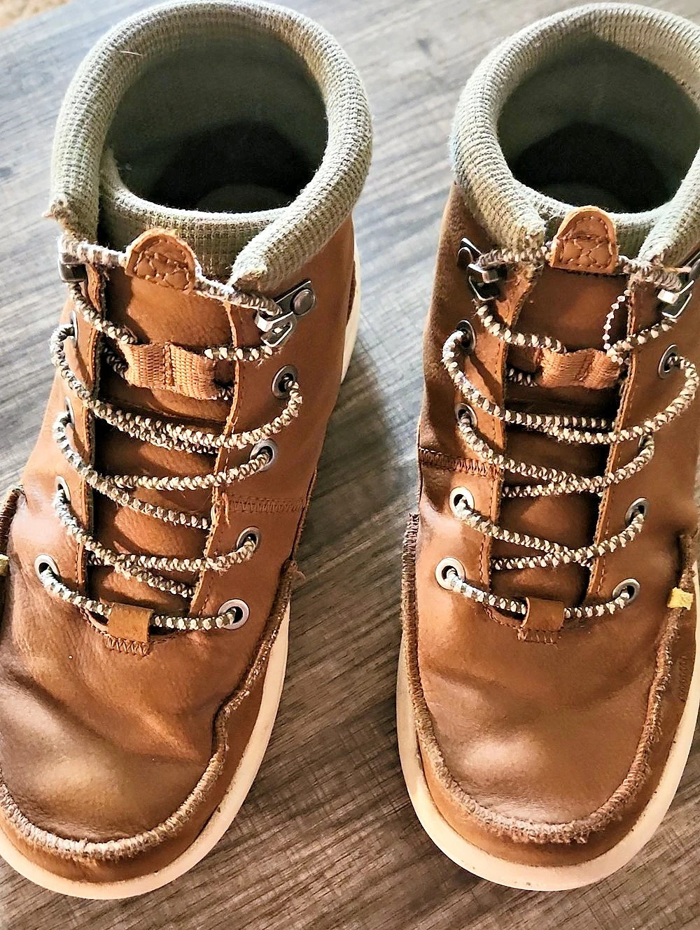 HEYDUDE Women's Brown Lace-Up Boots